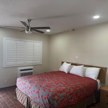 Townhouse Inn And Suites Brawley Eksteriør bilde