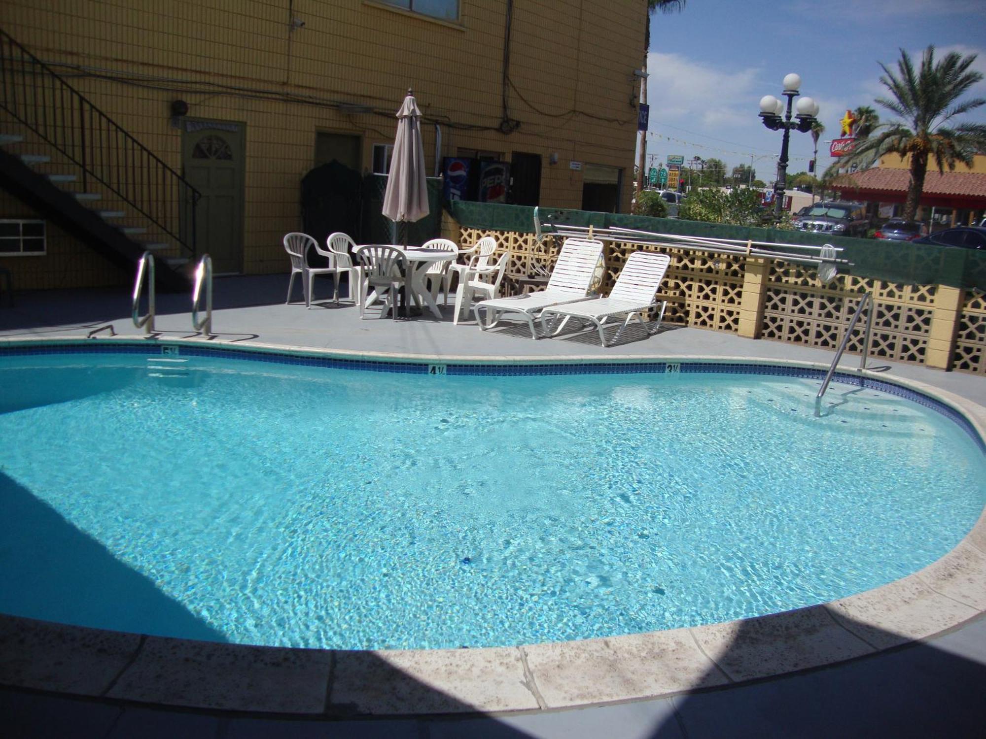Townhouse Inn And Suites Brawley Eksteriør bilde