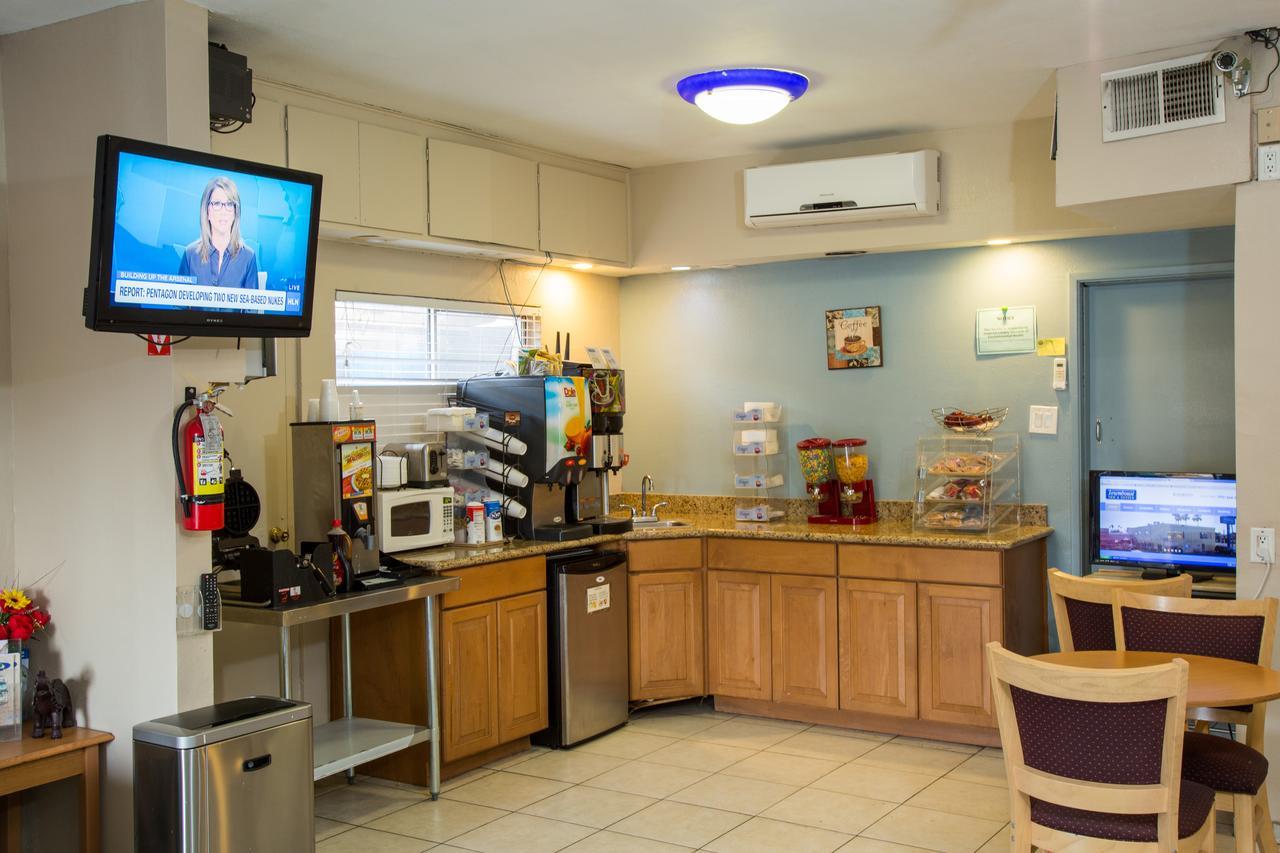 Townhouse Inn And Suites Brawley Eksteriør bilde