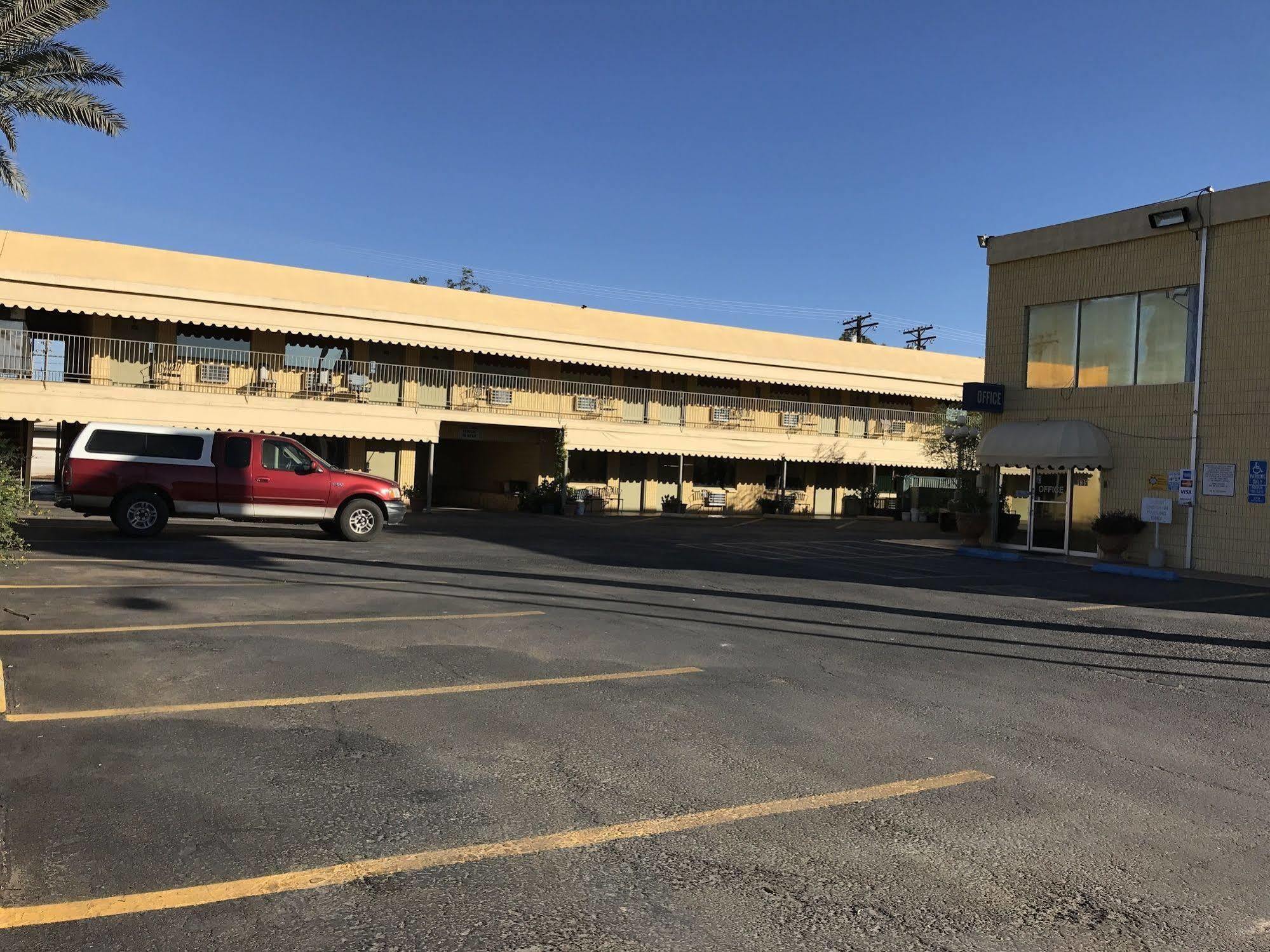 Townhouse Inn And Suites Brawley Eksteriør bilde