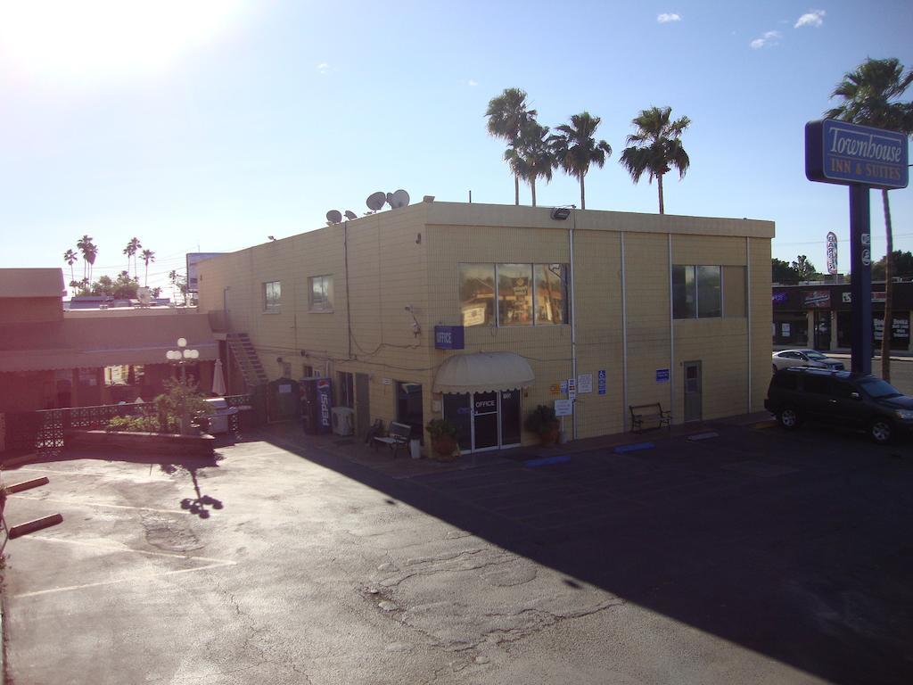 Townhouse Inn And Suites Brawley Eksteriør bilde